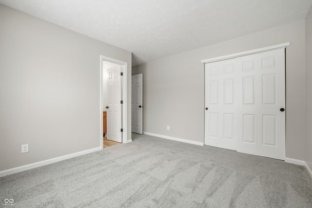 4038 Gray Arbor Way, Indianapolis, IN 46237