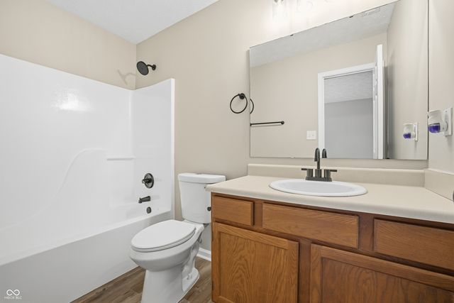 4038 Gray Arbor Way, Indianapolis, IN 46237