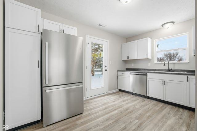 4038 Gray Arbor Way, Indianapolis, IN 46237