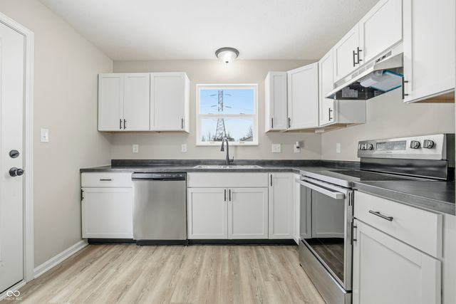 4038 Gray Arbor Way, Indianapolis, IN 46237