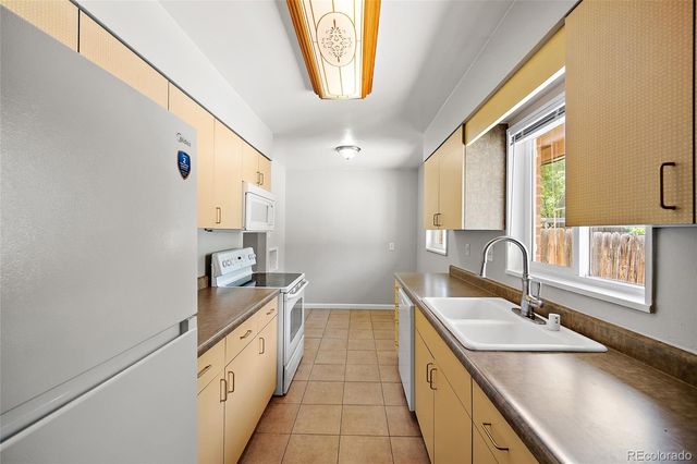 124 W Cheyenne Road, Colorado Springs, CO 80906
