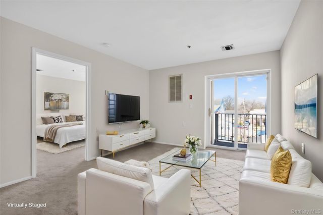 54 School Street 314, Westbury, NY 11590