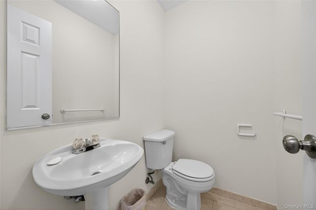 54 School Street 314, Westbury, NY 11590