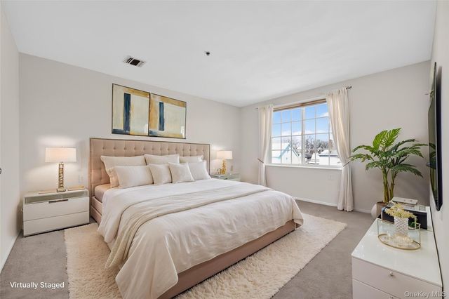 54 School Street 314, Westbury, NY 11590