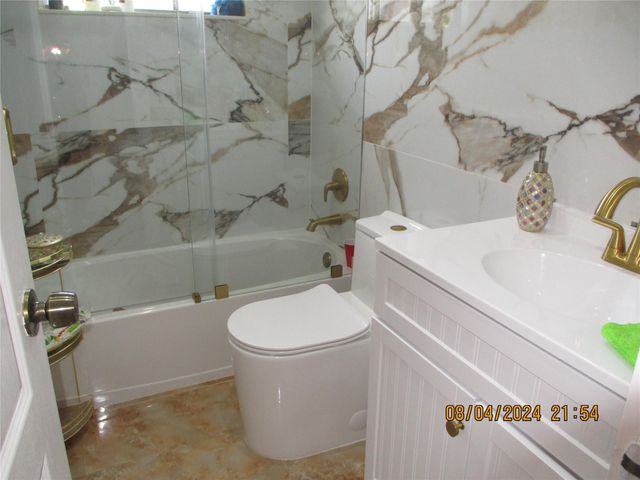 9330 NW 10th Street, Pembroke Pines, FL 33024