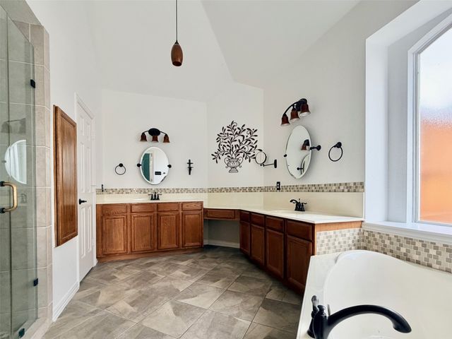 2308 Windy Ridge Court, Plano, TX 75025