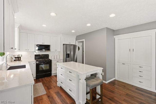 709 Norbury Drive, Hudson, OH 44236