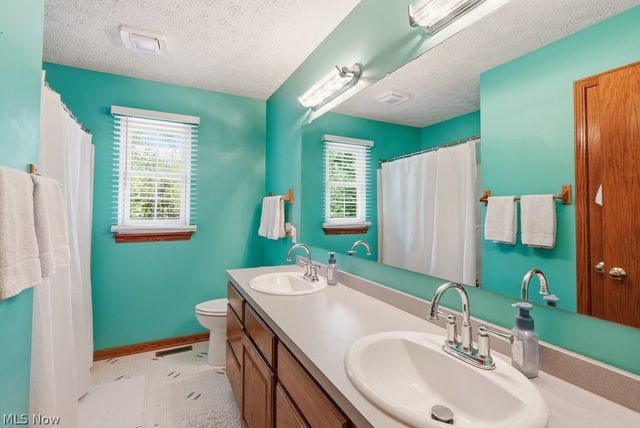 709 Norbury Drive, Hudson, OH 44236