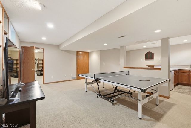 709 Norbury Drive, Hudson, OH 44236