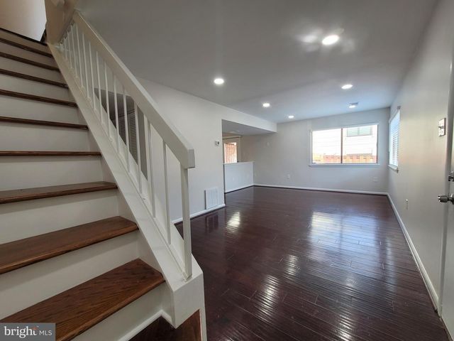 5674 OAK TANAGER CT, Burke, VA 22015