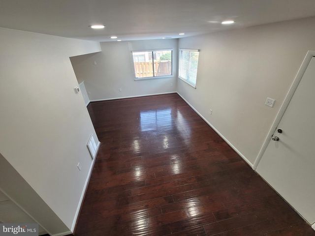 5674 OAK TANAGER CT, Burke, VA 22015