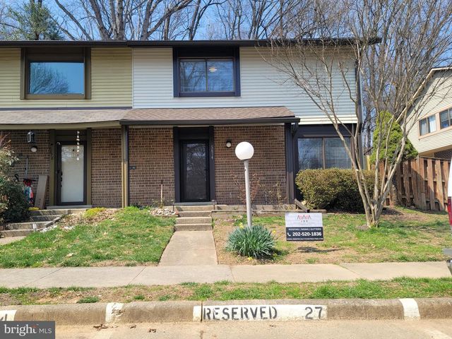 5674 OAK TANAGER CT, Burke, VA 22015