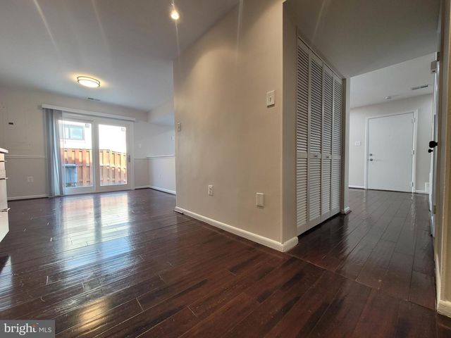 5674 OAK TANAGER CT, Burke, VA 22015