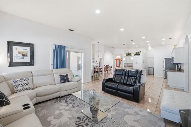 1907 W MOHAWK AVENUE, Tampa, FL 33603