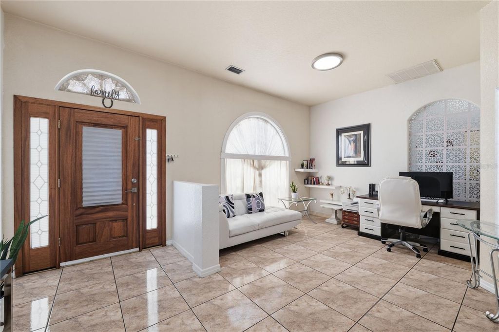 Image 2 of property listing at 1907 W MOHAWK AVENUE, Tampa, FL 33603