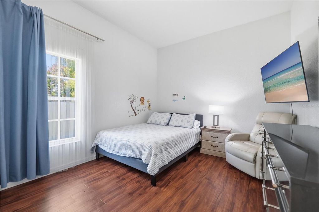 Image 14 of property listing at 1907 W MOHAWK AVENUE, Tampa, FL 33603