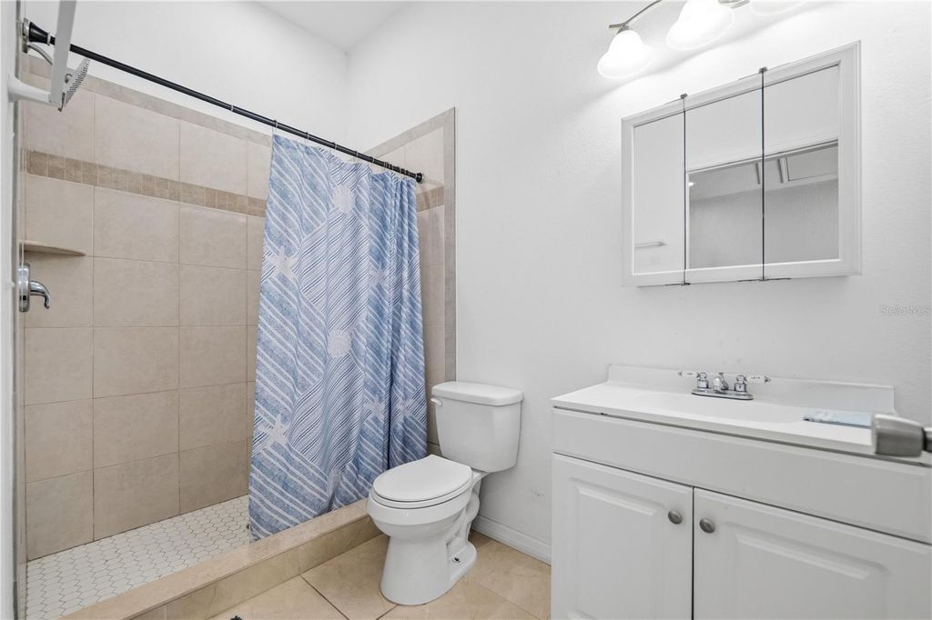 Image 26 of property listing at 1907 W MOHAWK AVENUE, Tampa, FL 33603