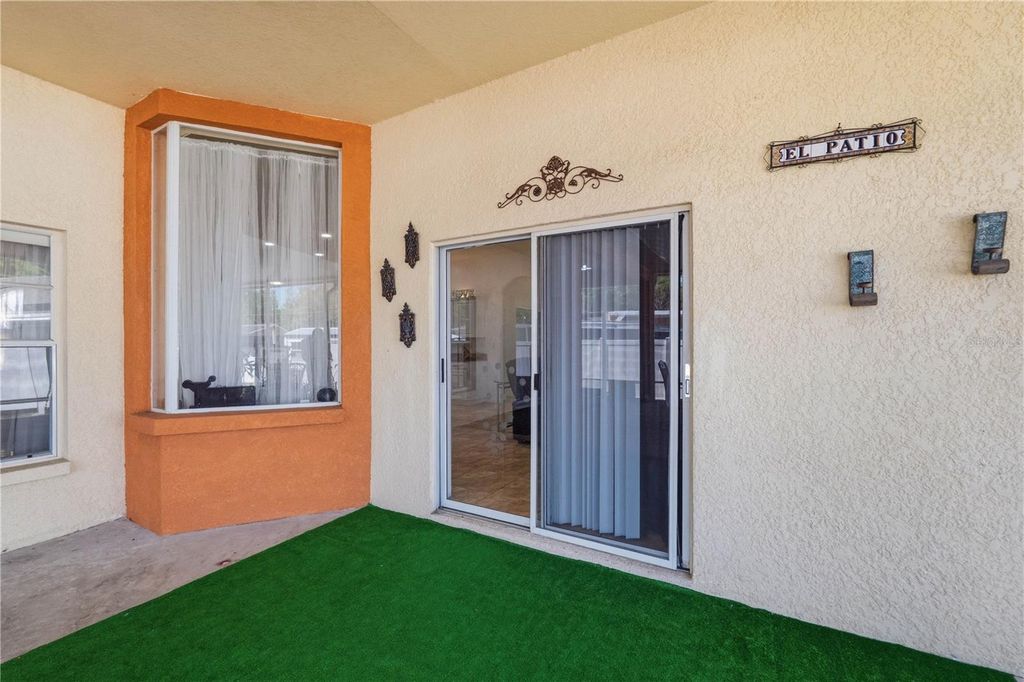 Image 30 of property listing at 1907 W MOHAWK AVENUE, Tampa, FL 33603