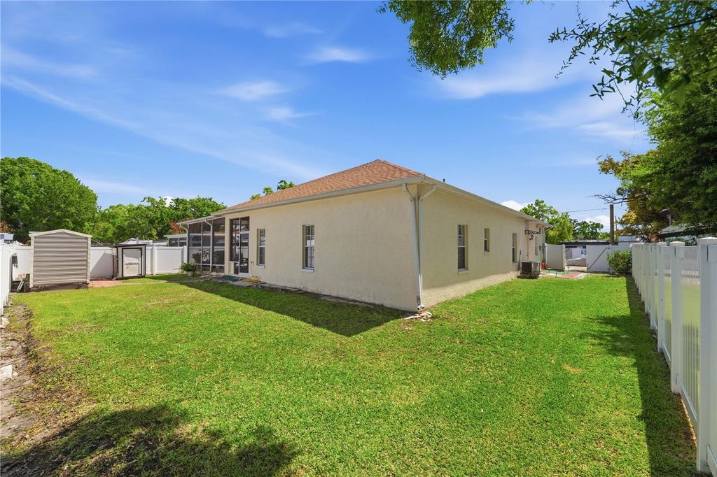 Image 34 of property listing at 1907 W MOHAWK AVENUE, Tampa, FL 33603