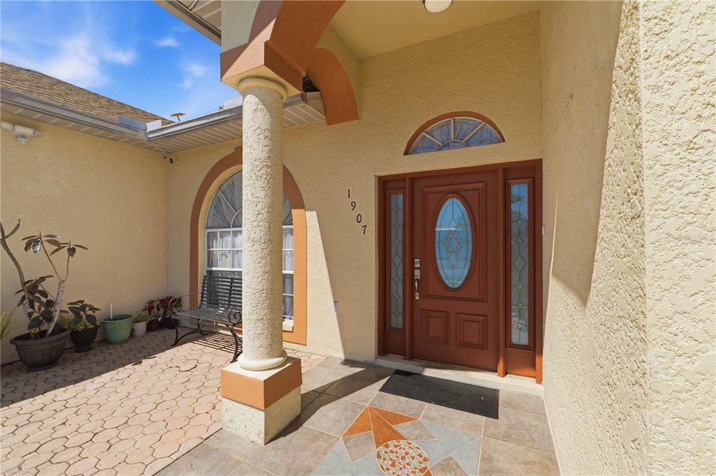 Image 39 of property listing at 1907 W MOHAWK AVENUE, Tampa, FL 33603