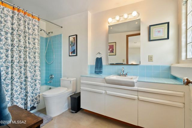 6010 N Canyon Drive, Tucson, AZ 85704