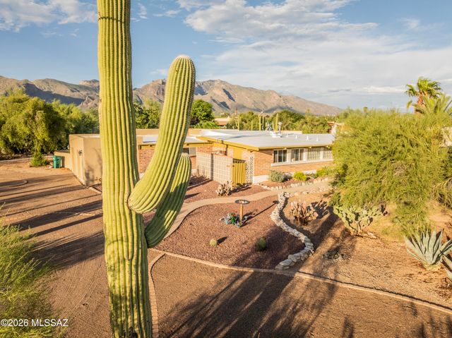 6010 N Canyon Drive, Tucson, AZ 85704