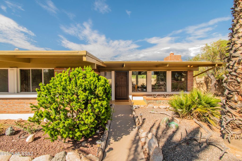 6010 N Canyon Drive, Tucson, AZ 85704