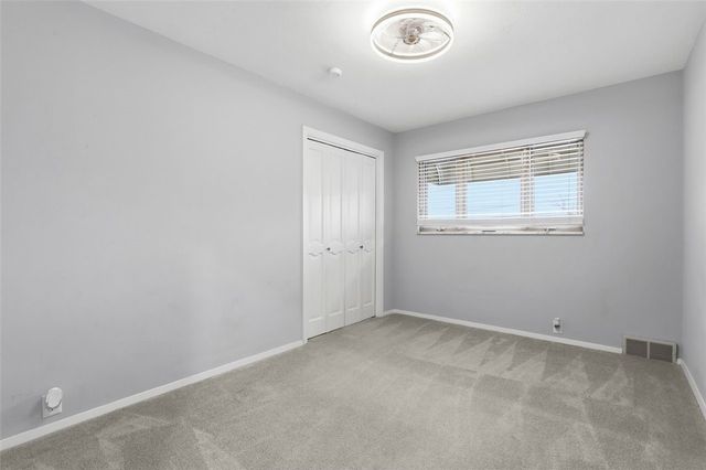 1013 El Rancho Dr, Green Tree, PA 15220