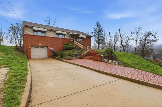 1013 El Rancho Dr, Green Tree, PA 15220