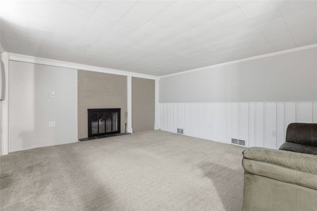 1013 El Rancho Dr, Green Tree, PA 15220