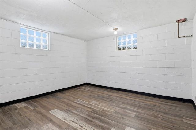 1013 El Rancho Dr, Green Tree, PA 15220