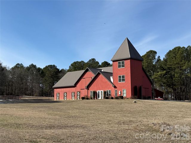 868 Bellegray Road, Clover, SC 29710
