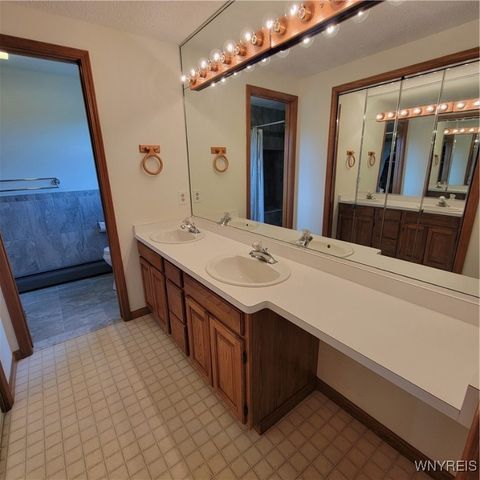 1220 Campbell Boulevard, Amherst, NY 14228