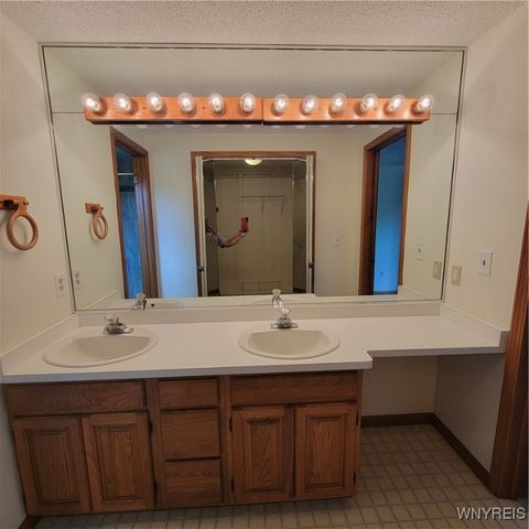 1220 Campbell Boulevard, Amherst, NY 14228