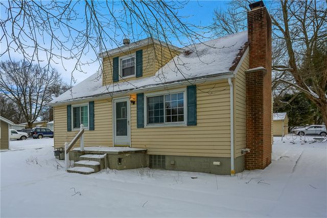 2011 Tony St, Shenango Twp, PA 16101