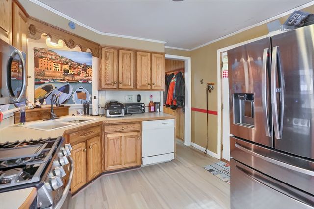 2011 Tony St, Shenango Twp, PA 16101