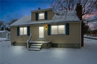 2011 Tony St, Shenango Twp, PA 16101