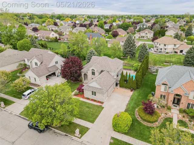 14001 Wayford Run, Shelby Charter Township, MI 48315