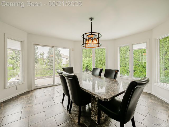 14001 Wayford Run, Shelby Charter Township, MI 48315