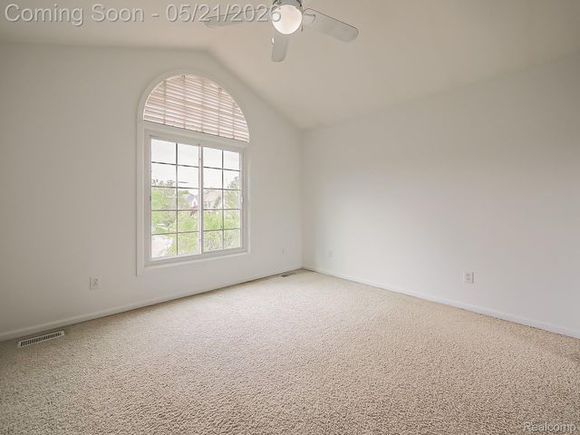 14001 Wayford Run, Shelby Charter Township, MI 48315