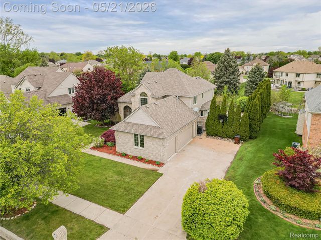 14001 Wayford Run, Shelby Charter Township, MI 48315