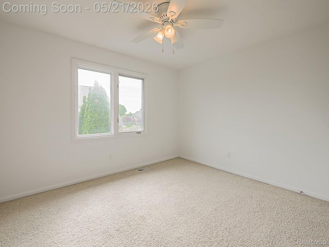 14001 Wayford Run, Shelby Charter Township, MI 48315