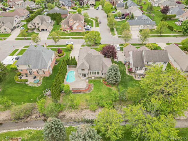 14001 Wayford Run, Shelby Charter Township, MI 48315