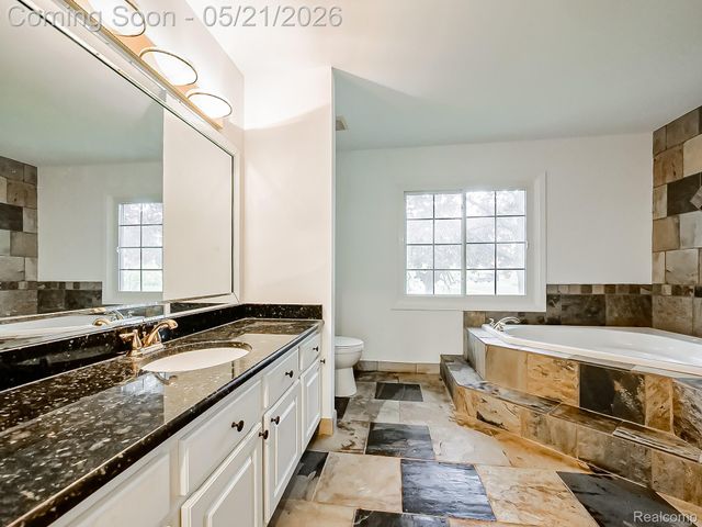 14001 Wayford Run, Shelby Charter Township, MI 48315