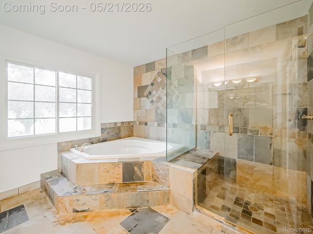 14001 Wayford Run, Shelby Charter Township, MI 48315