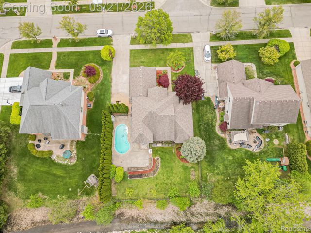 14001 Wayford Run, Shelby Charter Township, MI 48315