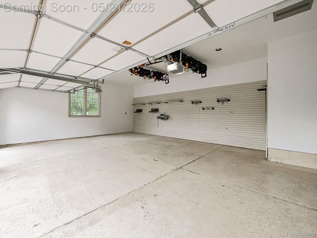 14001 Wayford Run, Shelby Charter Township, MI 48315