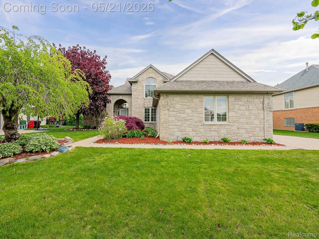 14001 Wayford Run, Shelby Charter Township, MI 48315