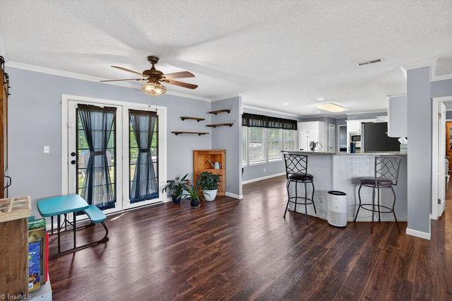 135 Blueridge View Lane, Mount Airy, NC 27030