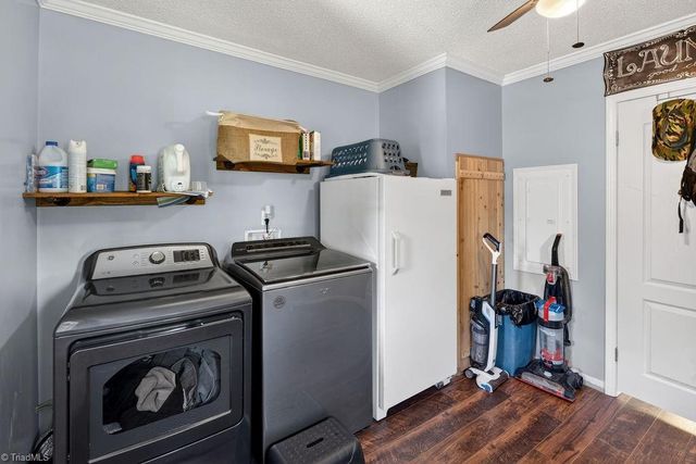 135 Blueridge View Lane, Mount Airy, NC 27030